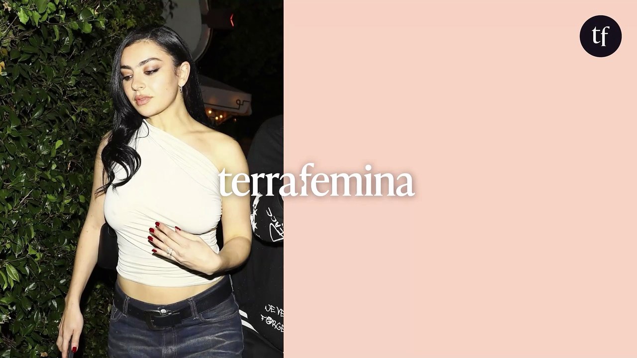 En petite culotte sur scène ? Ces deux chanteuses iconiques osent ce look féministe sur ces images furieusement punk