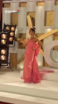 هتوحشوني .. مايان السيد تودع المصورين في ختام مهرجان الجونة