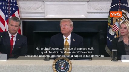 Trump a cronista francese: Hai un accento bellissimo, ma non capisco la tua domanda