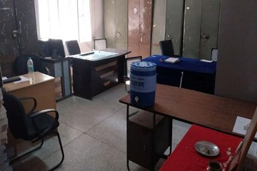 swm news:दिवाली की छुटि्टया खत्म फिर भी सूने पड़े रहे सरकारी दफ्तर