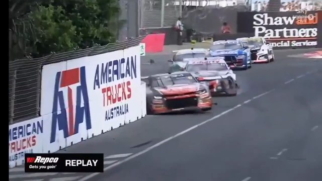V8 Supercars 2025 Gold Coast Race 1 Murray Hard Crash