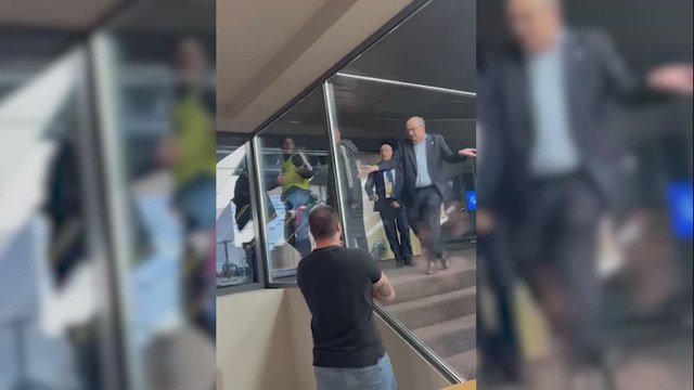 Fuerte tensión en el túnel de vestuarios tras el Real Sociedad-Sevilla por un aficionado: enorme enfado de Pepe Castro