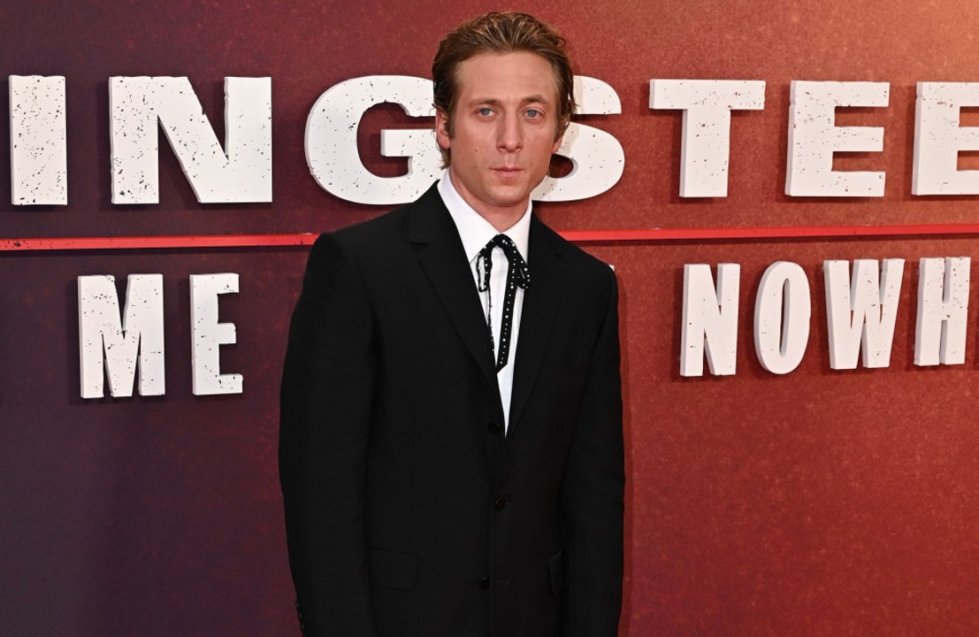 Jeremy Allen White puede 'entender' por qué Bruce Springsteen quería estar en el set mientras filmaba Deliver Me from Nowhere