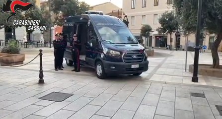 In casa hashish e 11mila euro in contanti: arrestato giovane a Olbia