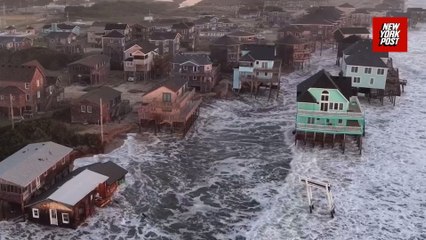 Raging waves destroy North Carolina coast after 10th home collapse