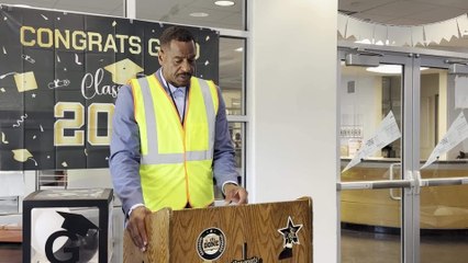 Former NBA star Jayson Williams celebrates graduates from his Nassau trucker rehab program