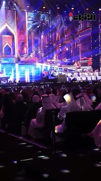 الأنباء من قاعة الأريناليلة استثنائية مع فنان العرب محمد عبدهصوت حمل ذكريات أجيال وجمع بين الطرب