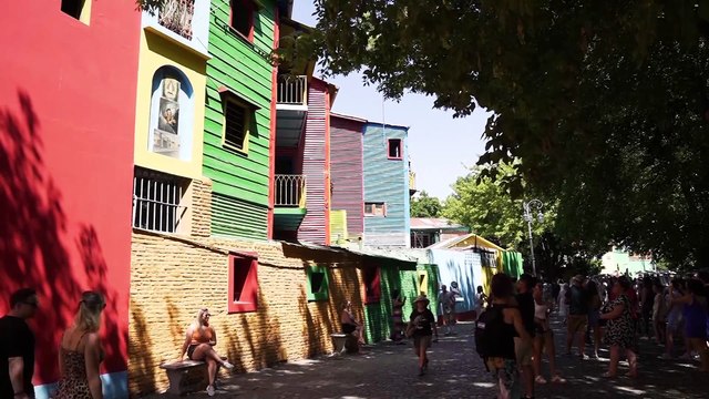 Argentina acude a las urnas este domingo para unas elecciones que ponen a prueba a Milei