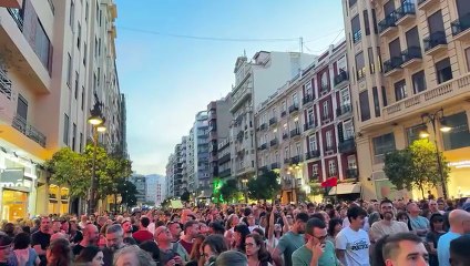 Milers de persones encara no han pogut ni sortir del punt d'inici
