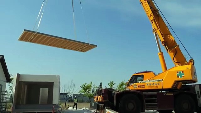 Robots now build houses?! A futuristic wooden house completed in just 3 days!