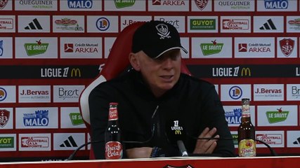 Del Castillo « aurait dû nettoyer sa semelle » a ironisé Éric Roy après le gros manqué de son joueur sur penalty face au - Foot - Ligue 1 - Brest