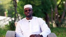 Sonko coupe court aux spéculations sur son état de santé et prépare son retour politique