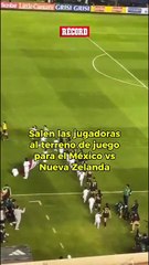 ¡TODO LISTO! 🇲🇽🇳🇿Saltan las jugadoras al terreno de juego para el partido amistoso entre México y Nueva Zelanda