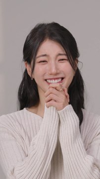 Their chemistry: 100, their telepathy: 0 Watch Kim Woo-bin and Suzy test their chemistry in a game of Telepathy, then go watch Genie, Make a Wish, only on Netflix