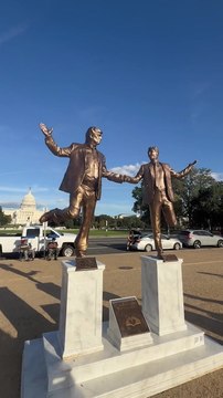 Bizarre statues of Trump, Epstein reappear on National Mall after being removed by NPS