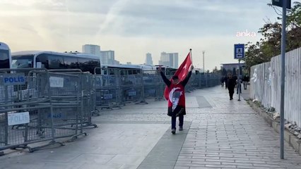 Yurttaşlar, İstanbul Adliyesi önüne gelmeye başladı