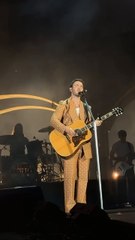Kevin Jonas surprises fans at Fenway Park concert with solo song