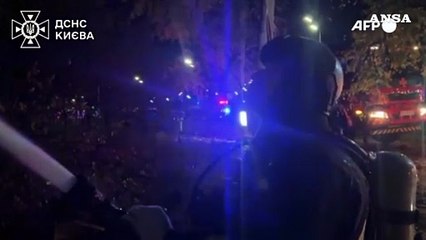 Ucraina, Kiev ancora colpita da un attacco russo: almeno tre morti