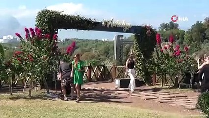 Ekim ayı biterken yaz geri döndü: Denize girip güneşlendiler