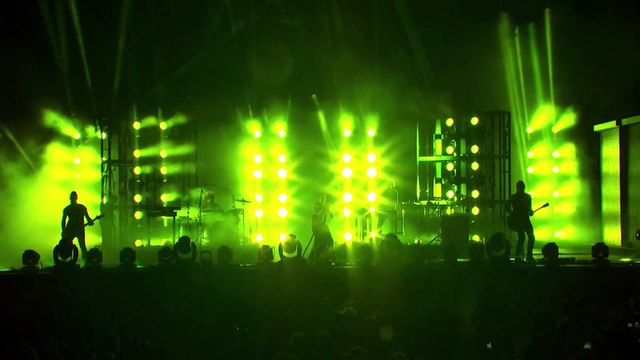 Survivalism - Nine Inch Nails (live)