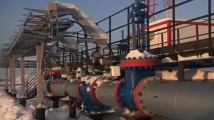 Kremlin afirma que sanciones de EE. UU. y UE "no afectan economía rusa", pero si la global