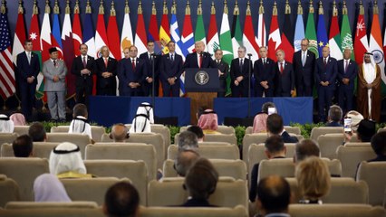 Los grises del plan de 20 puntos de Donald Trump para Gaza ratificado en Egipto