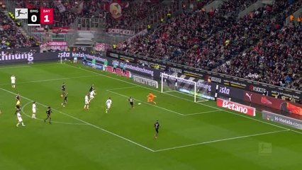 Guerreiro doubles Bayern's lead against Gladbach