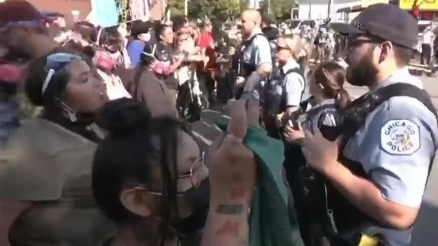 Estallan protestas en Chicago tras las acciones del ICE y el tiroteo de una patrulla fronteriza