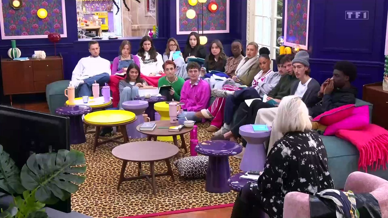 Très critiqué, TF1 décide de jeter à la poubelle le générique de la Star Academy et diffuse ce soir une nouvelle version... sans aucun intérêt et déjà malmenée sur les réseaux !