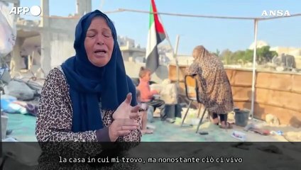 Tra le macerie di Gaza con una nonna e i nipoti: "L'istruzione e' andata perduta. Hanno dimenticato come si gioca"