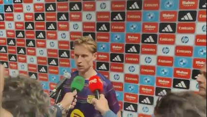 Zona mixta FC Barcelona tras El Clásico: De Jong y Araujo