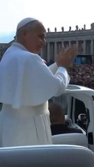 Pope Leo XIV seems to be engaged in this year's MLB postseason