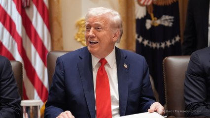 Trump heads to Walter Reed for second physical this year