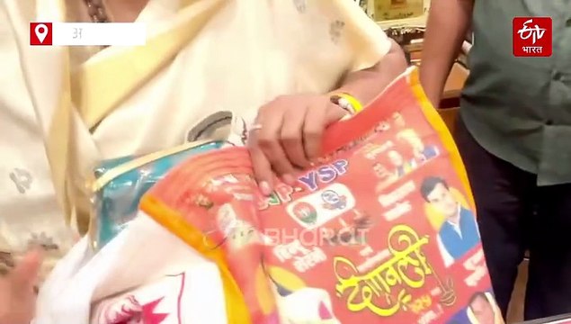 राणा दाम्पत्याने यशोमती ठाकूर यांच्या घरी पाठवला दिवाळीचा किराणा; “दिखावा थांबवा, शेतकऱ्यांना मदत करा!”, ठाकूर यांचा जोरदार प्रहार