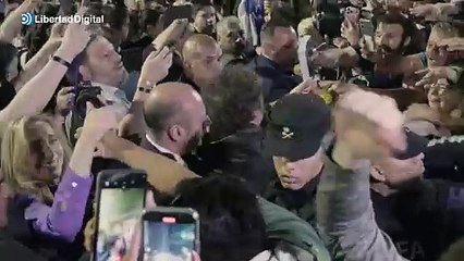 Milei consolida su poder con una victoria histórica en Argentina