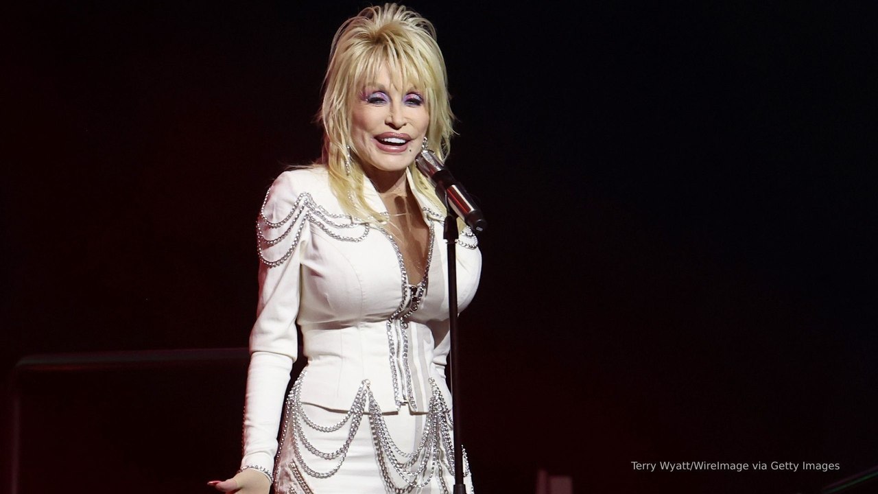 Dolly Parton postpones Las Vegas shows until September 2026 for health reasons