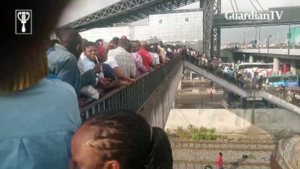 Lagos government fails to resolve pedestrian bridge congestion in Oshodi