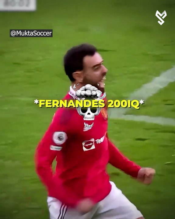 200 IQ Genius; Fernandes’ Unbelievable Play Explained @muktasoccer