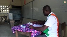Région - Tiassalé : Les bureaux de vote à Tiassalé ont ouvert ce samedi 25 octobre 2025 pour le scrutin présidentiel. Le matériel et les agents électoraux sont en place.