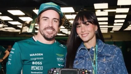 Aitana junto a Fernando Alonso en el Gran Premio de México