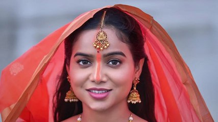 Chhath पर दुल्हन की तरह सजीं Manisha Rani, घर ना जाने पर हुईं इमोशनल!