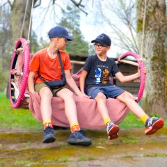 Magnet fishing surprise 🧲: From abandoned bike to backyard swing 🚲✨ #diy #craft #swing #fyp
