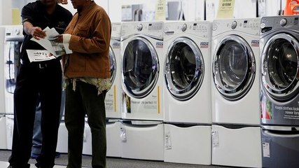 US Consumer Sentiment Rebounds in Michigan Survey