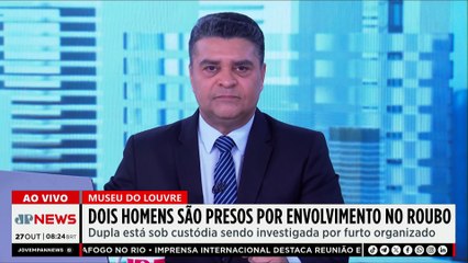 Dois suspeitos no roubo de joias do Museu do Louvre são presos