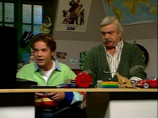 Oppassen S02E07 Opa Rambo