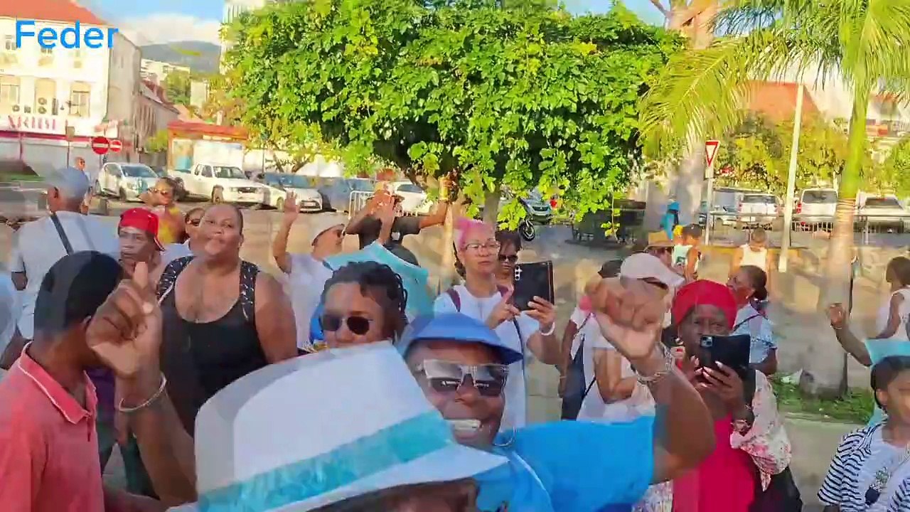 Swé a basse terre avec les séniors phénix jean Marc Ferdinand et les infirmières en mouvement