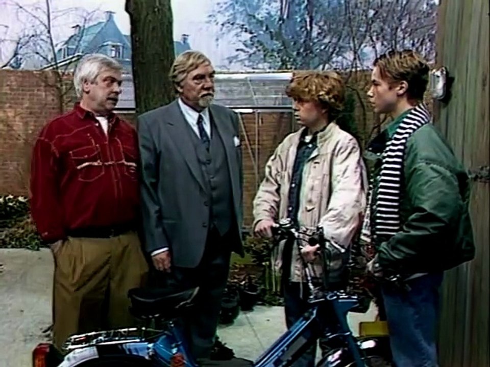 Oppassen S02E10 'n Gokje - Video Dailymotion