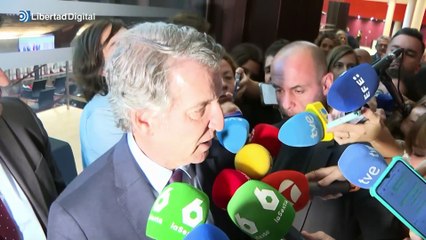 Feijóo pide respeto a las víctimas y acusa a Sánchez de dar "un espectáculo"