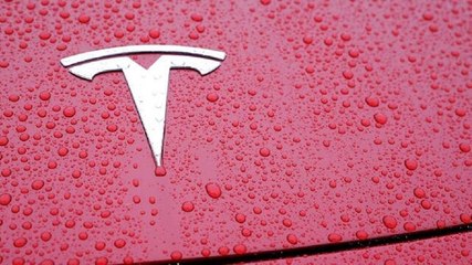 Tesla's Sales Decline Expected to Slow in Delivery Report