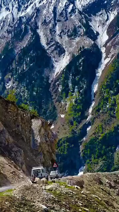Hugely mountain 🏔️🌄